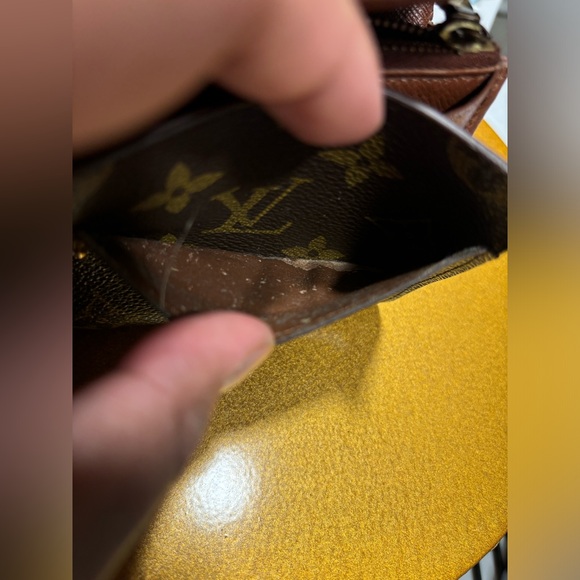 LV Monogram Sarah Wallet💕 - Picture 12 of 12